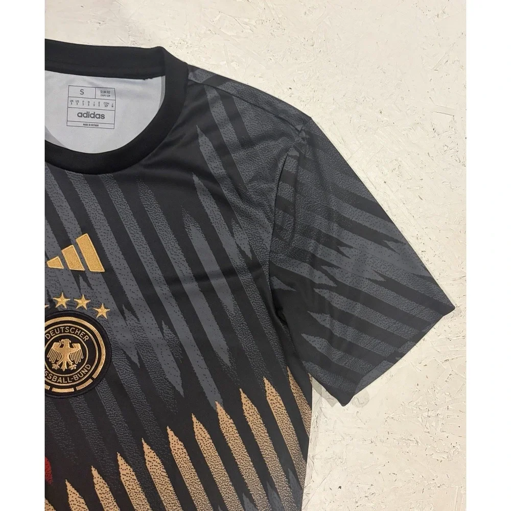 Adidas Germany Pre Match Soccer Jersey 2022 Mens Small Slim World Cup